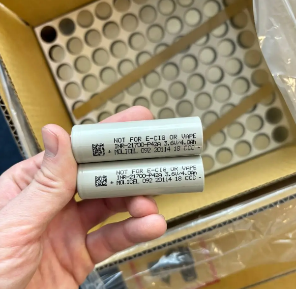 Акумуляторна батарея Molicel INR21700-P42A 4200mAh molicel_p42a фото